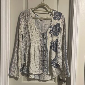 O’NEILL Floral Blue and White Women's Top SZ S